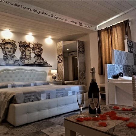 B&B Triskeles Giardini Naxos Bagian luar foto