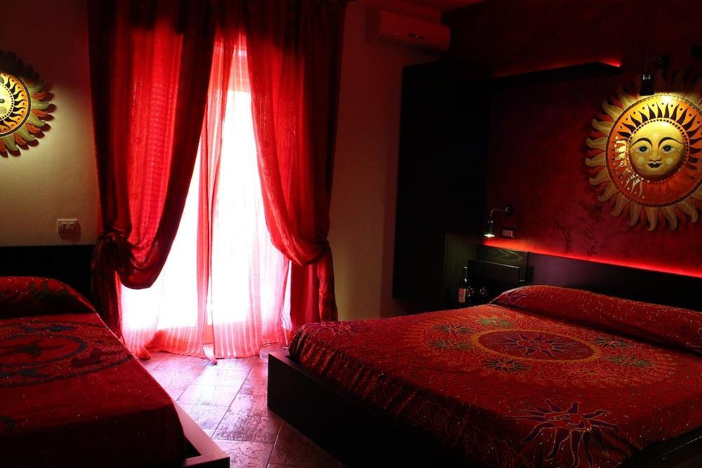 B&B Triskeles Giardini Naxos Bagian luar foto