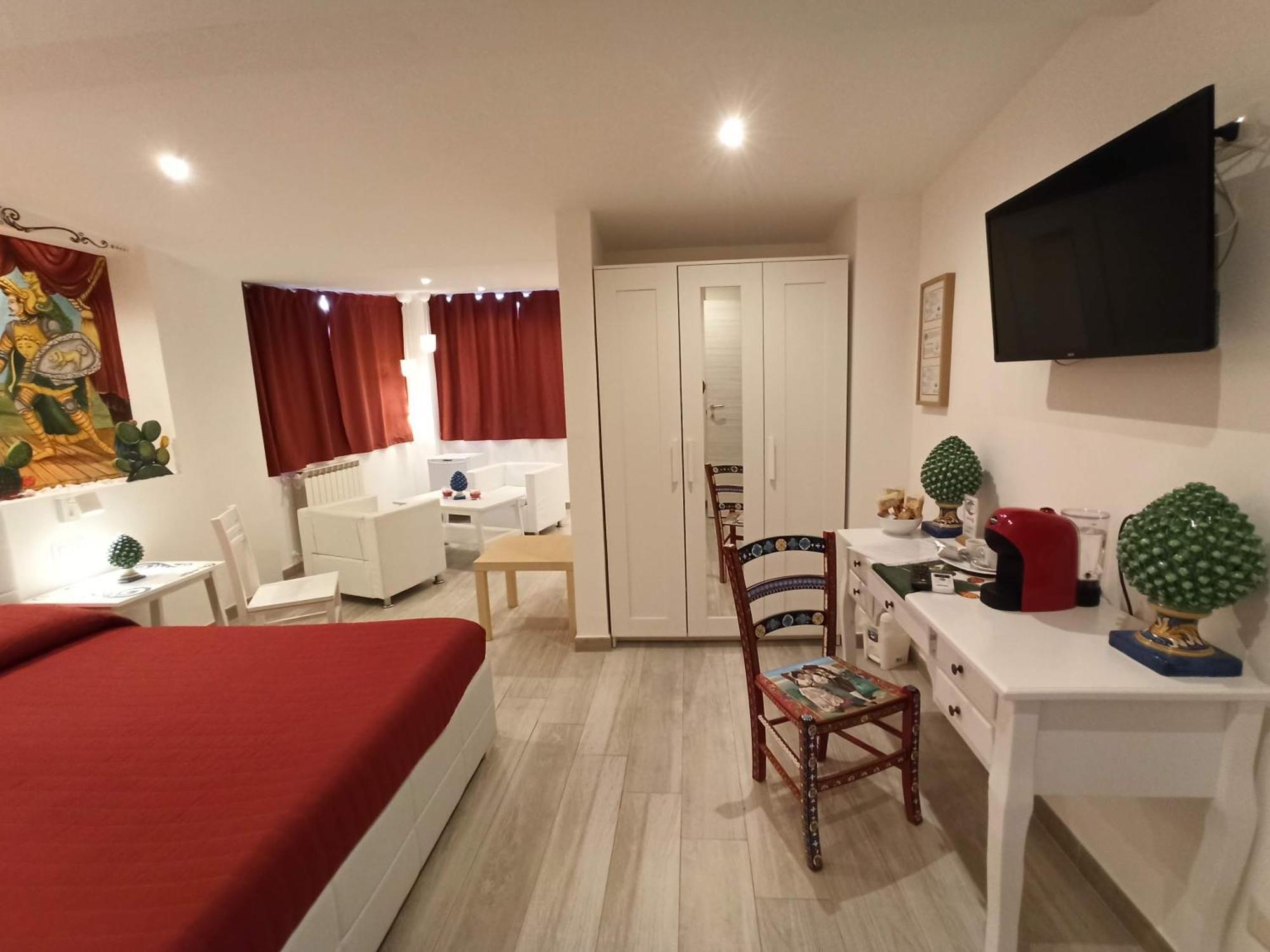 B&B Triskeles Giardini Naxos Bagian luar foto