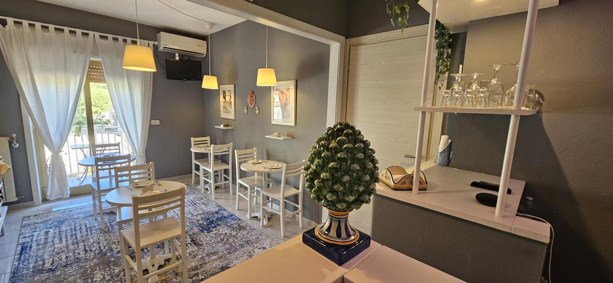 B&B Triskeles Giardini Naxos Bagian luar foto