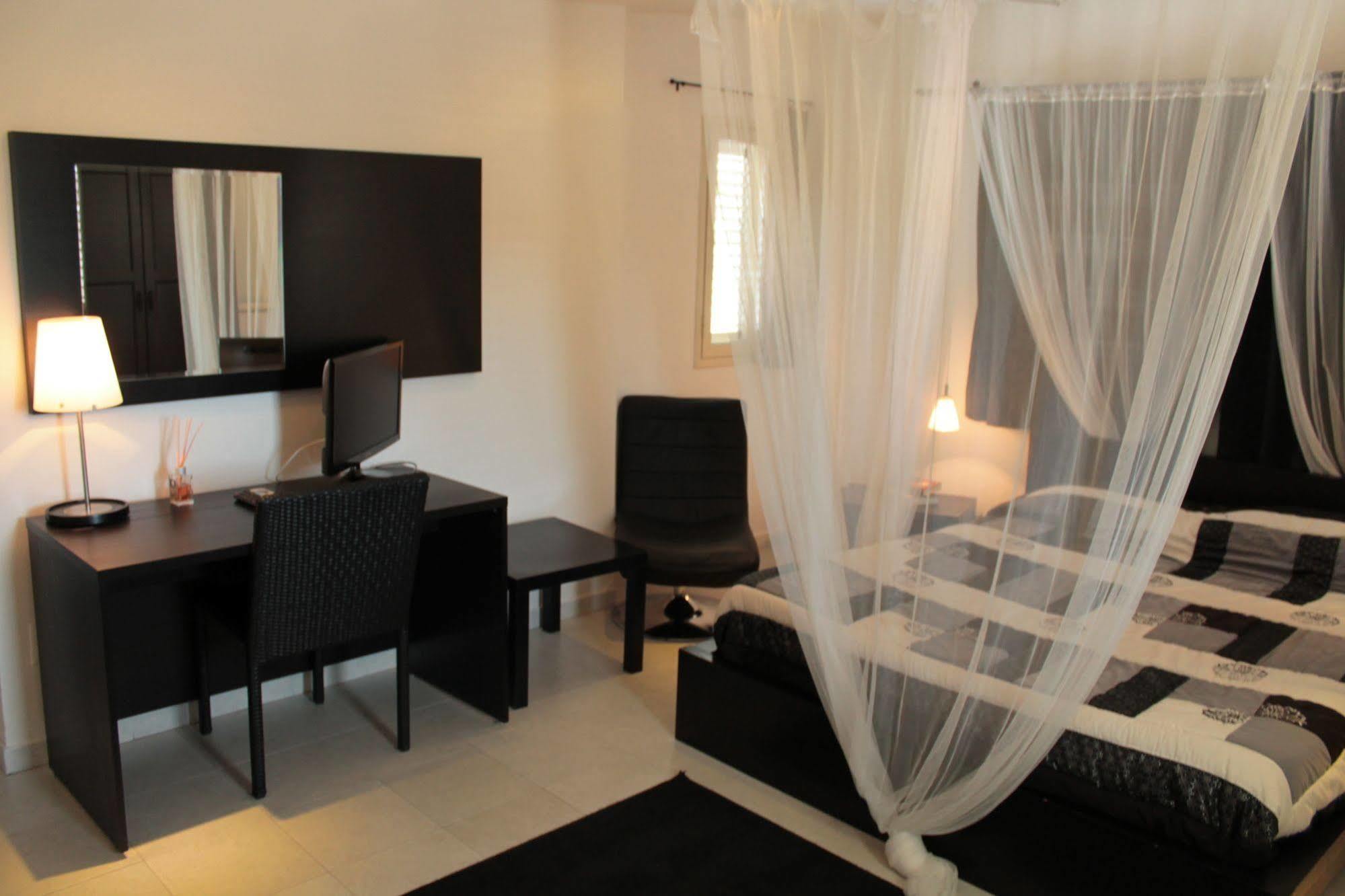 B&B Triskeles Giardini Naxos Bagian luar foto